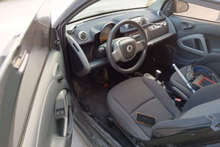 Used smart fortwo 2015 1.0 MHD New Year Special Edition Driver Seat