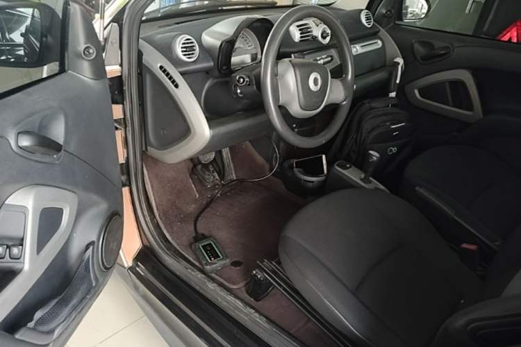 Used smart fortwo 2015 1.0 MHD New Year Special Edition Driver Seat