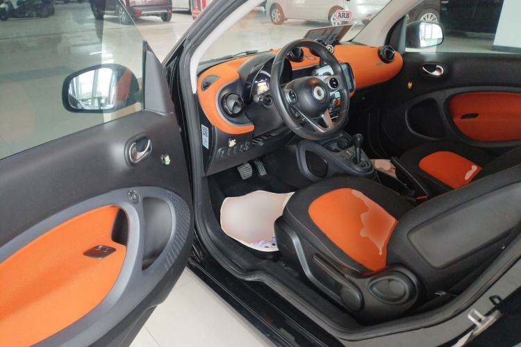 Used smart fortwo 2015 1.0L 52 kW Hardtop Passion Edition Driver Seat