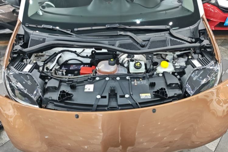 Used smart fortwo 2015 1.0L 52 kW hardtop Dynamic version Engine Bay