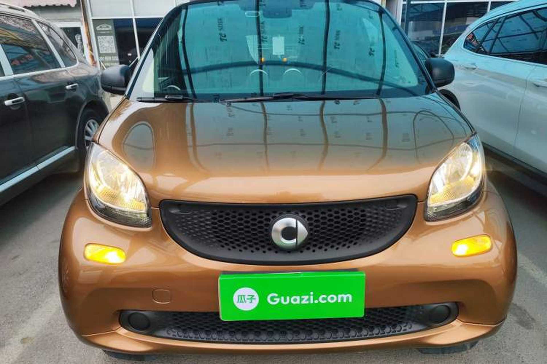 Used smart fortwo 2015 1.0L 52 kW hardtop Dynamic version Exterior 1