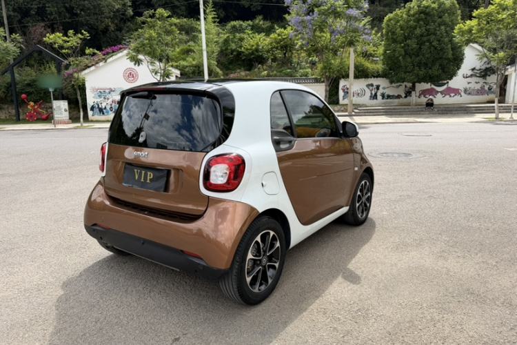 Used smart fortwo 2015 1.0L 52 kW Hardtop Passion Edition Exterior 2
