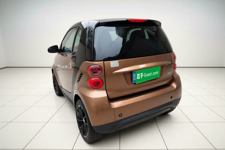 Used smart fortwo 2015 1.0 MHD New Year Special Edition Exterior 3