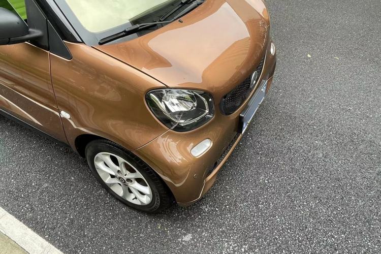 Used smart fortwo 2015 1.0L 52 kW hardtop Dynamic version Exterior 4