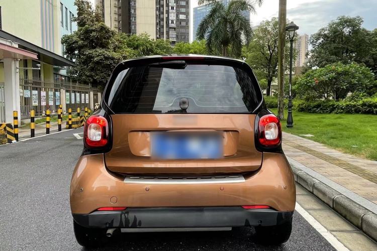 Used smart fortwo 2015 1.0L 52 kW hardtop Dynamic version Exterior 6