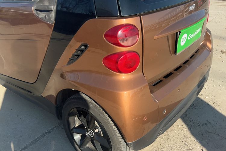 Used smart fortwo 2015 1.0 MHD New Year Special Edition Exterior 8