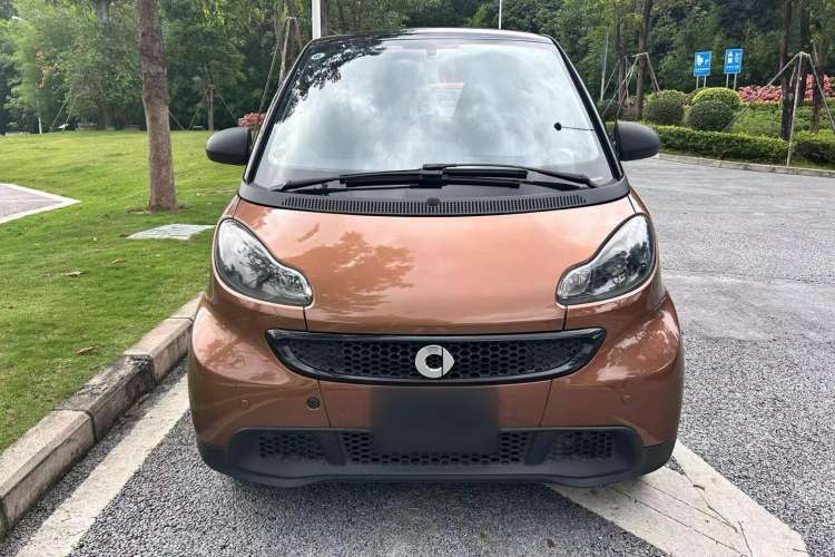 Used smart fortwo 2015 1.0 MHD New Year Special Edition Front