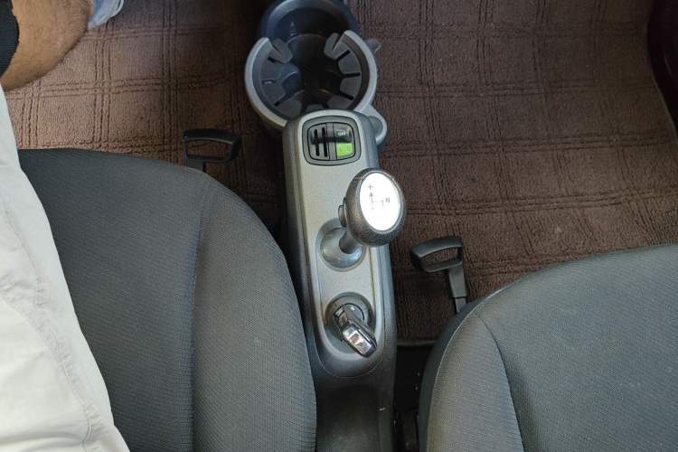 Used smart fortwo 2015 1.0 MHD New Year Special Edition Gear Lever