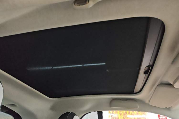 Used smart fortwo 2015 1.0L 52 kW Hardtop Passion Edition Headliner