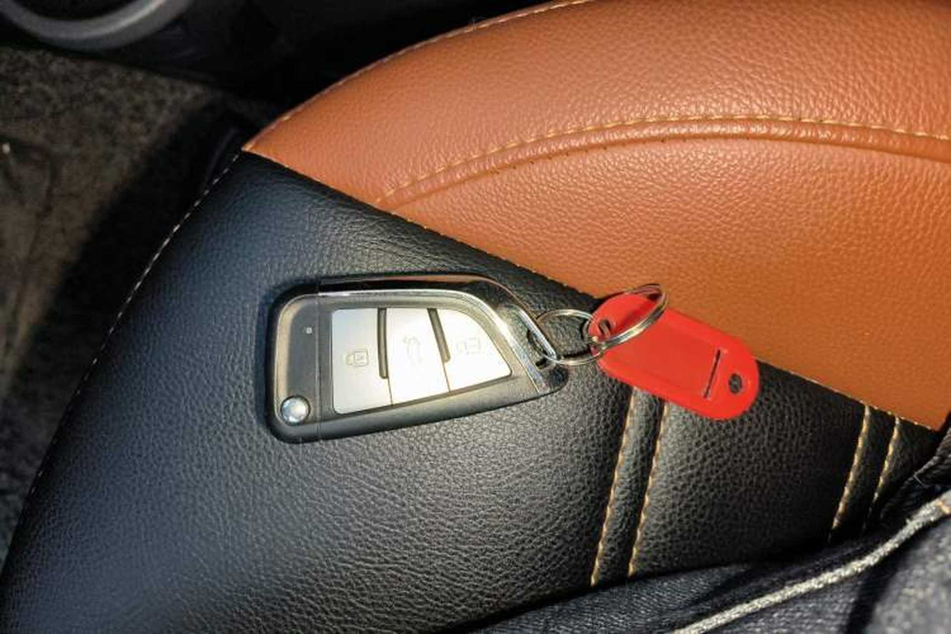 Used smart fortwo 2015 1.0 MHD New Year Special Edition Interior 1