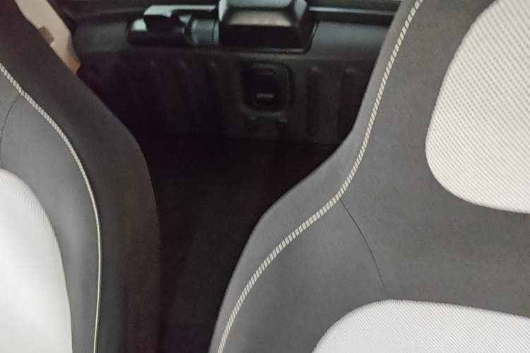 Used smart fortwo 2015 1.0L 52 kW Hardtop Passion Edition Interior 1