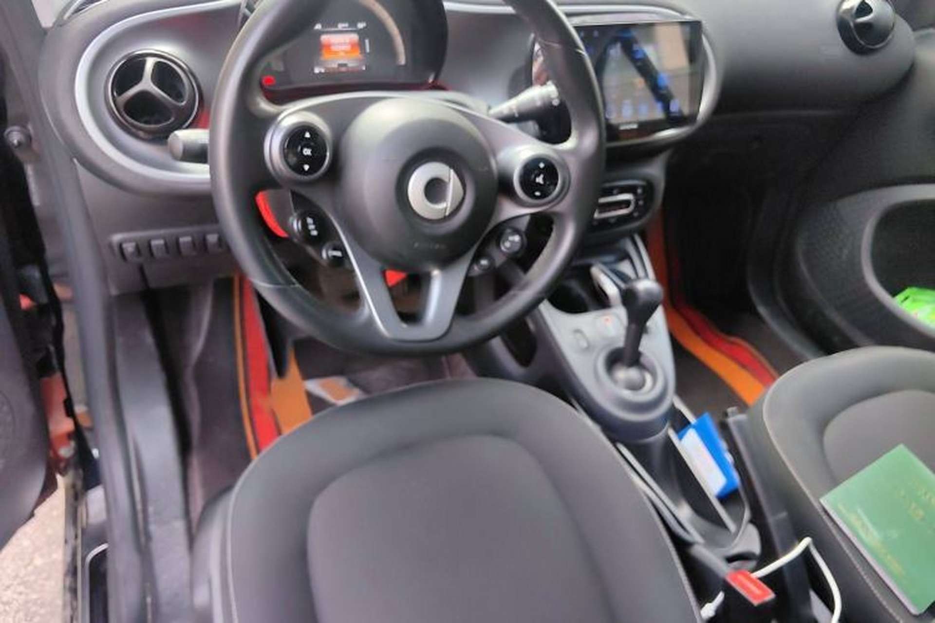 Used smart fortwo 2015 1.0L 52 kW Hardtop Passion Edition Interior 2
