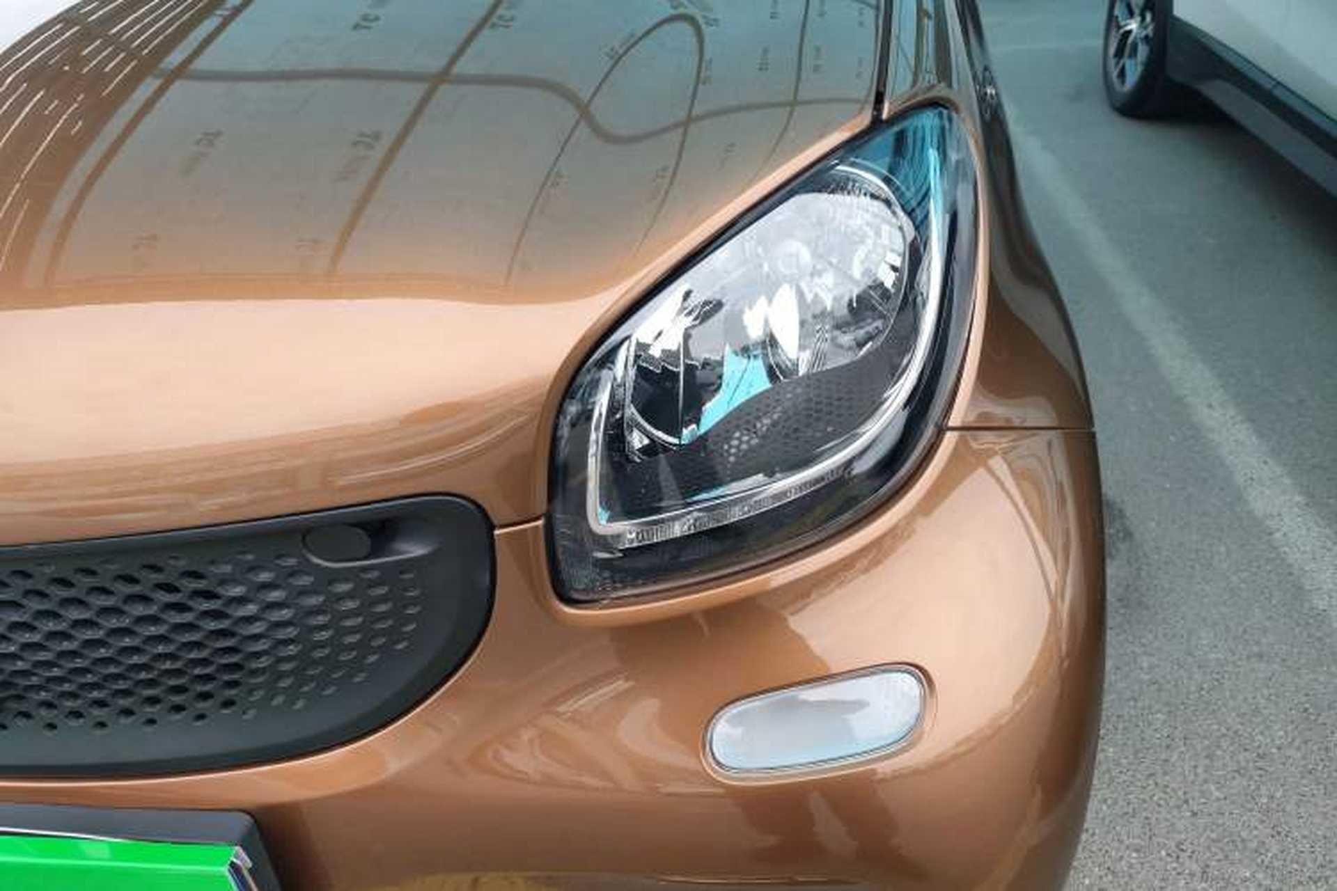 Used smart fortwo 2015 1.0L 52 kW hardtop Dynamic version Left Front Headlight
