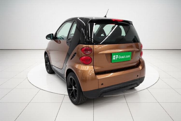 Used smart fortwo 2015 1.0 MHD New Year Special Edition Rear Left 45 Deg