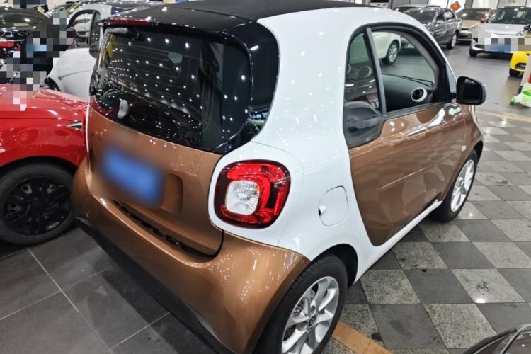 Used smart fortwo 2015 1.0L 52 kW hardtop Dynamic version Rear Right 45 Deg