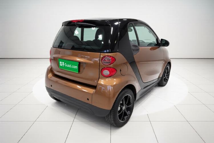 Used smart fortwo 2015 1.0 MHD New Year Special Edition Rear Right 45 Deg