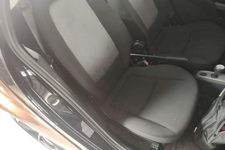 Used smart fortwo 2015 1.0 MHD New Year Special Edition Right Front Seat