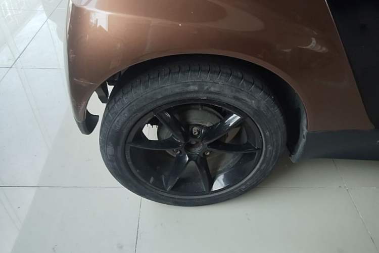 Used smart fortwo 2015 1.0 MHD New Year Special Edition Right Rear Wheel Hub