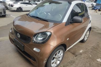 Used smart fortwo 2015 1.0L 52 kW hardtop Dynamic version