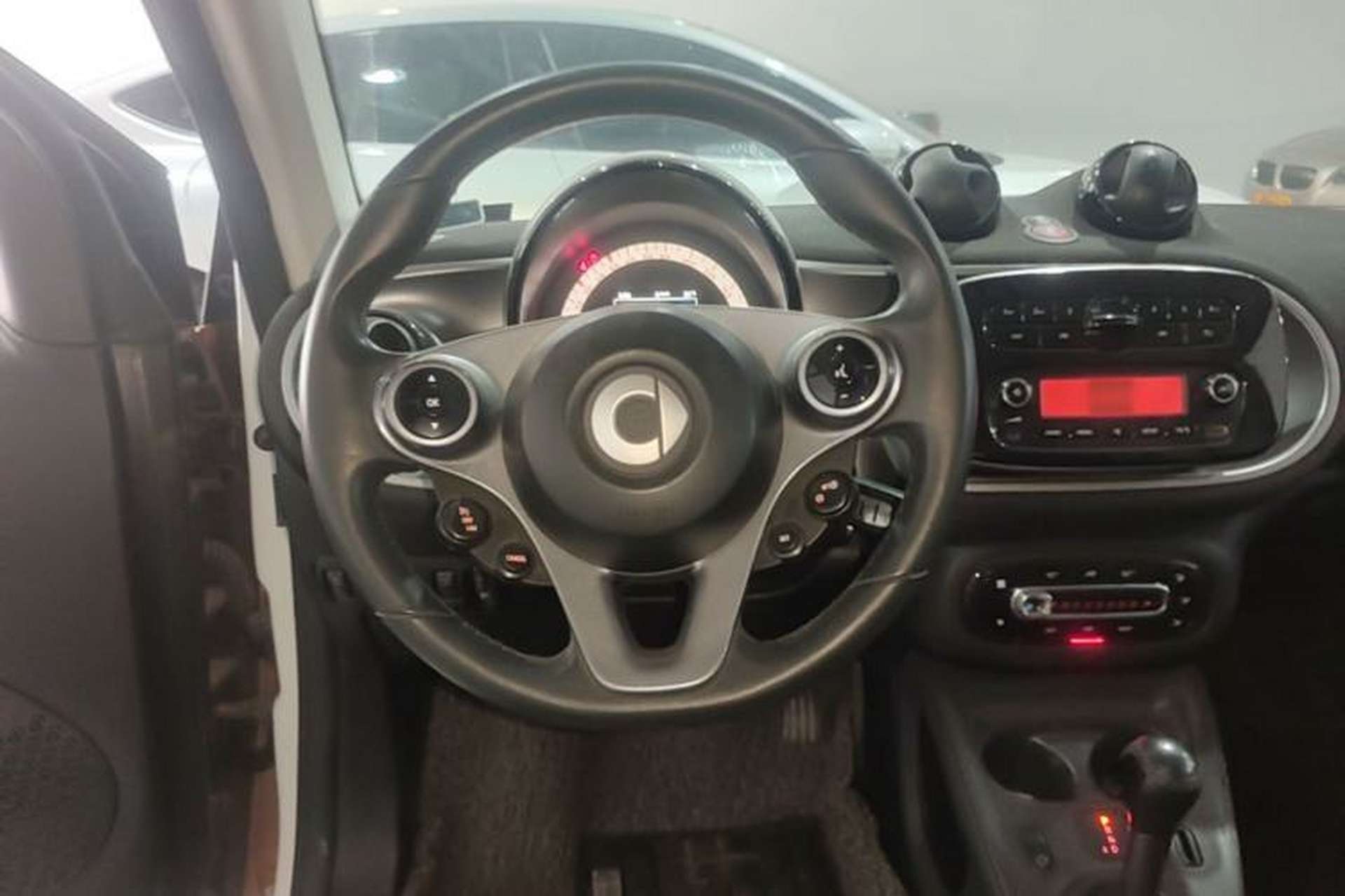 Used smart fortwo 2015 1.0L 52 kW Hardtop Passion Edition Steering Wheel