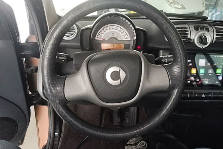 Used smart fortwo 2015 1.0 MHD New Year Special Edition Steering Wheel