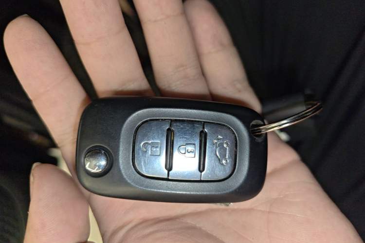 Used smart fortwo 2015 1.0L 52 kW hardtop Dynamic version Vehicle Key
