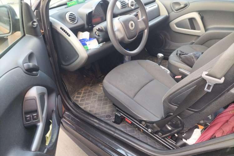 Used smart fortwo 2015 1.0 MHD New Year Special Edition Driver Seat
