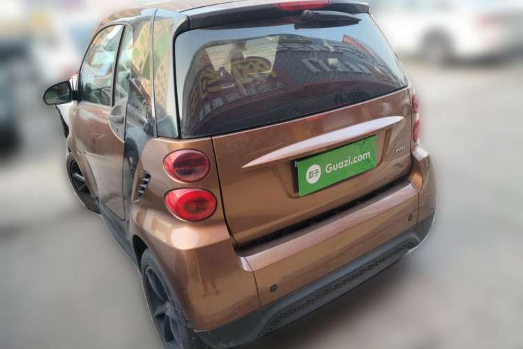 Used smart fortwo 2015 1.0 MHD New Year Special Edition Rear Left 45 Deg