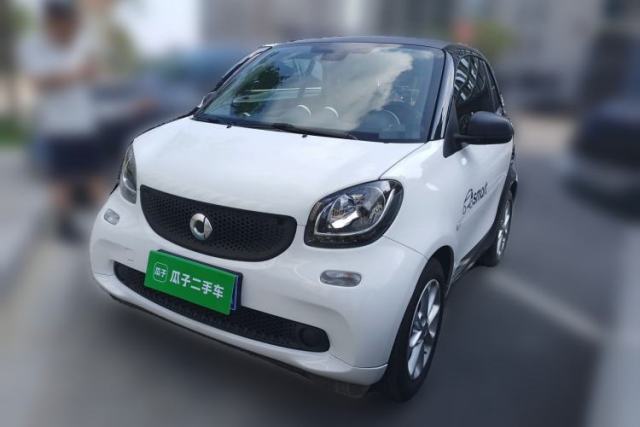 Used smart fortwo 2015 1.0L 52 kW hardtop Dynamic version