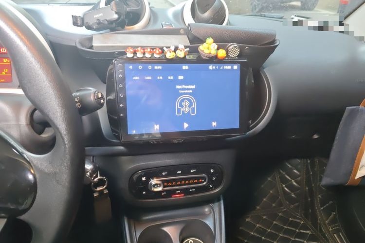 Used smart fortwo 2015 1.0L 52 kW hardtop Dynamic version Audio And AC Panel