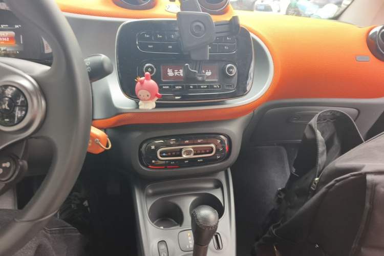 Used smart fortwo 2015 1.0L 52 kW Hardtop Passion Edition Audio And AC Panel