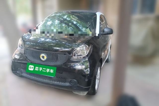 Used smart fortwo 2015 1.0L 52 kW hardtop Dynamic version