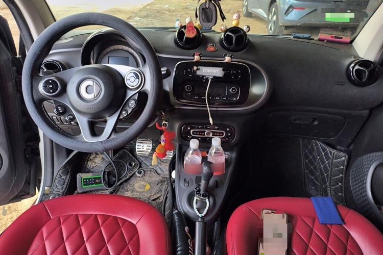 Used smart fortwo 2015 1.0L 52 kW Hardtop Passion Edition Center Console
