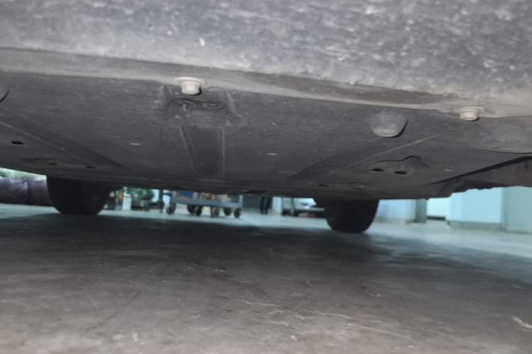 Used smart fortwo 2015 1.0L 52 kW hardtop Dynamic version Chassis Front