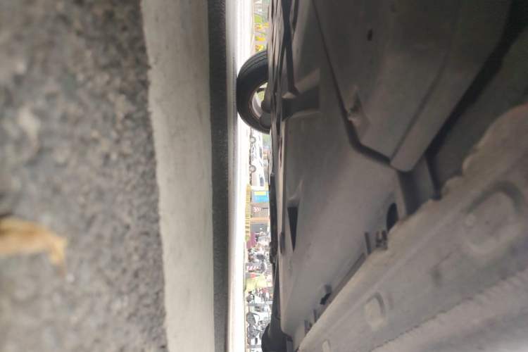 Used smart fortwo 2015 1.0L 52 kW hardtop Dynamic version Chassis Front Left
