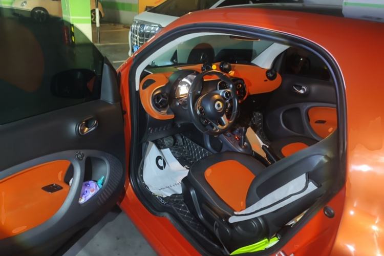 Used smart fortwo 2015 1.0L 52 kW Hardtop Passion Edition Driver Seat