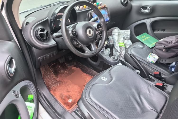 Used smart fortwo 2015 1.0L 52 kW Hardtop Passion Edition Driver Seat