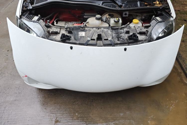 Used smart fortwo 2015 1.0L 52 kW hardtop Dynamic version Engine Bay