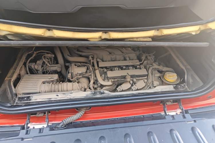 Used smart fortwo 2015 1.0L 52 kW Hardtop Passion Edition Engine Bay