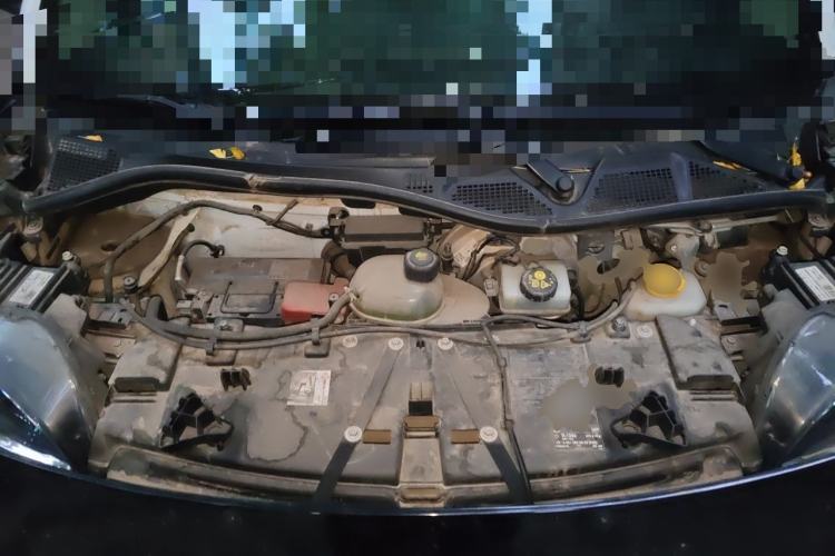 Used smart fortwo 2015 1.0L 52 kW hardtop Dynamic version Engine Bay