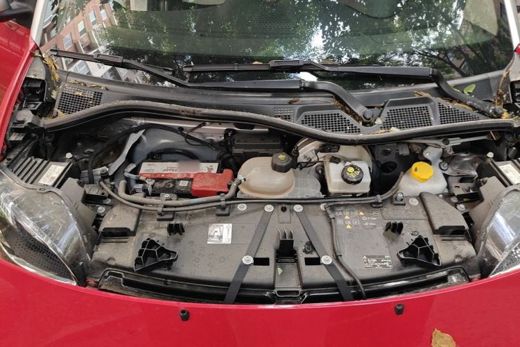 Used smart fortwo 2015 1.0L 52 kW Hardtop Passion Edition Engine Bay