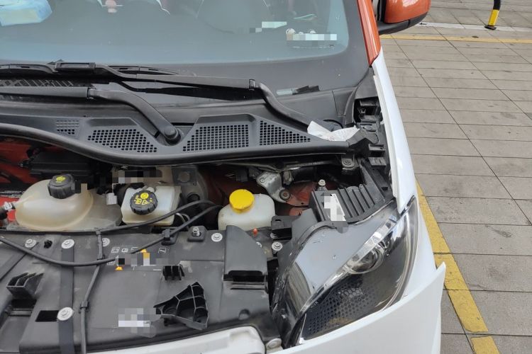 Used smart fortwo 2015 1.0L 52 kW Hardtop Passion Edition Engine Bay Left