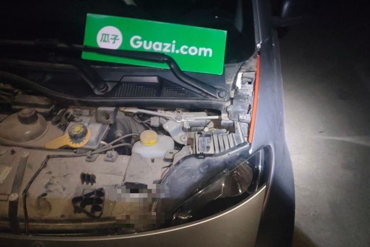 Used smart fortwo 2015 1.0L 52 kW hardtop Dynamic version Engine Bay Left