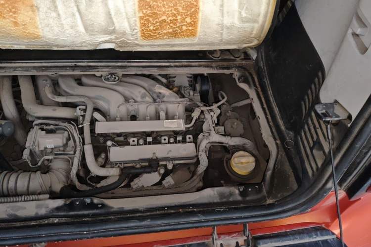 Used smart fortwo 2015 1.0L 52 kW Hardtop Passion Edition Engine Bay Left