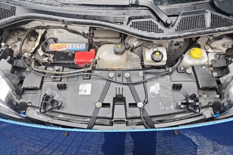 Used smart fortwo 2015 1.0L 52 kW hardtop Dynamic version Engine Bay