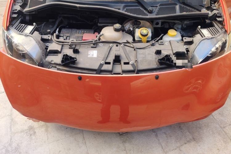 Used smart fortwo 2015 1.0L 52 kW hardtop Dynamic version Engine Bay
