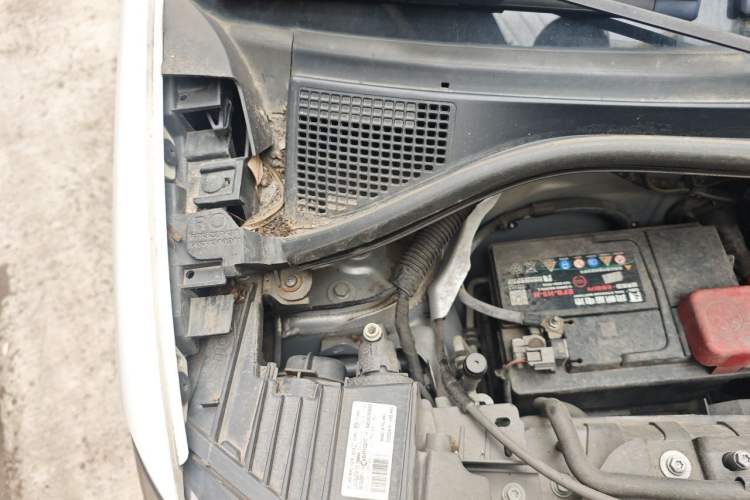 Used smart fortwo 2015 1.0L 52 kW Hardtop Passion Edition Engine Bay Right