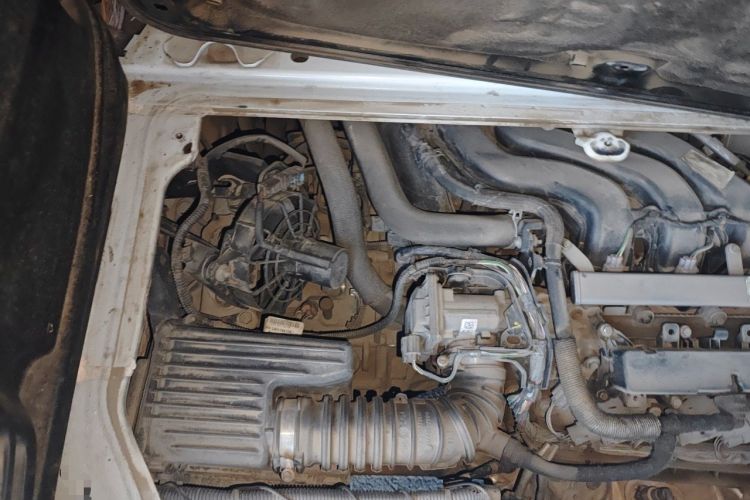 Used smart fortwo 2015 1.0L 52 kW Hardtop Passion Edition Engine Bay Right