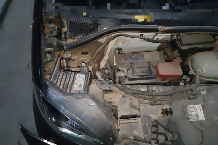 Used smart fortwo 2015 1.0L 52 kW hardtop Dynamic version Engine Bay Right