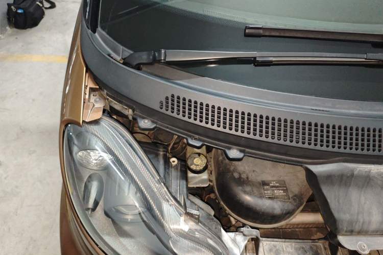 Used smart fortwo 2015 1.0 MHD New Year Special Edition Engine Bay Right